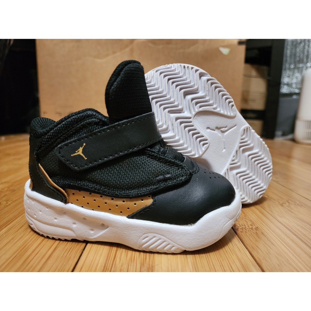 Jordan Max Aura 4 TD Baby's Shoes Black Metallic Gold White Size 5C DQ8402-071